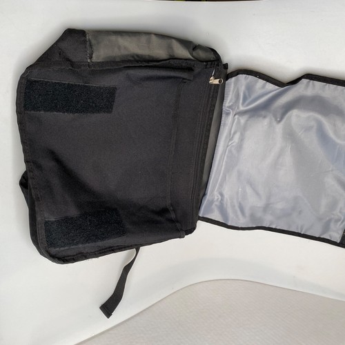 Bolsa de mensajero Xbox, portador de juegos gris/negro con correa para el hombro, de Leeds - Imagen 6 de 19
