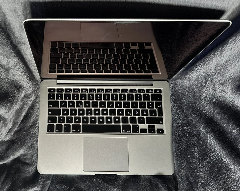 Apple MacBook Pro A1502 33,8 cm (13,3 Zoll) Laptop - ME864D/A (Oktober, 2013) - Bild 2 von 4