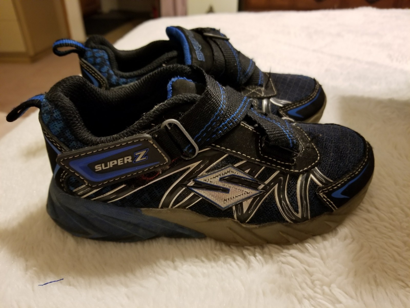 skechers super z