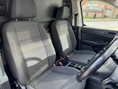Volkswagen Caddy Maxi Commerce Pro 2.0 TDI 102ps 6 Speed EU6 LWB Panel Van - Picture 17 of 24