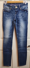 Celebrity Pink Skinny Jeans Juniors Size 1 26x31.5 Distressed Stretch 105-37051