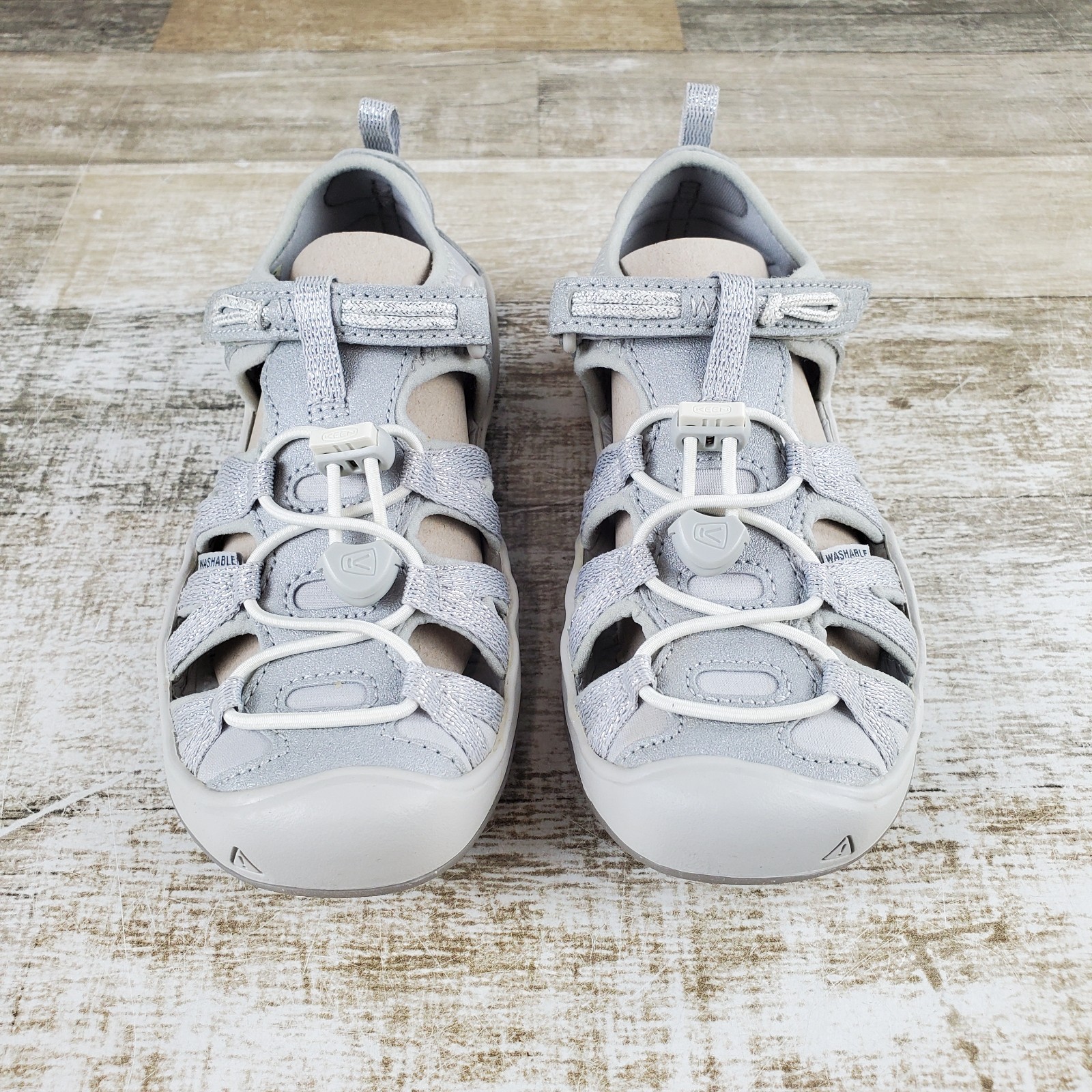 Sandali da bambino Keen Moxie taglia 12 in pelle grigia punta tonda con lacci elastici con gancio e passante