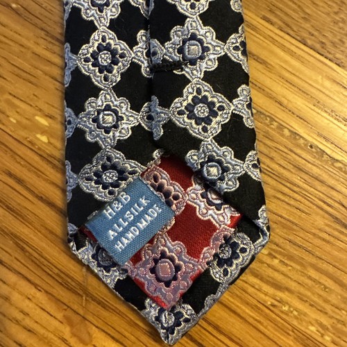 Haines & Bonner of London Hand Made All Silk Necktie - Blue Silver Geometric - Picture 6 of 9