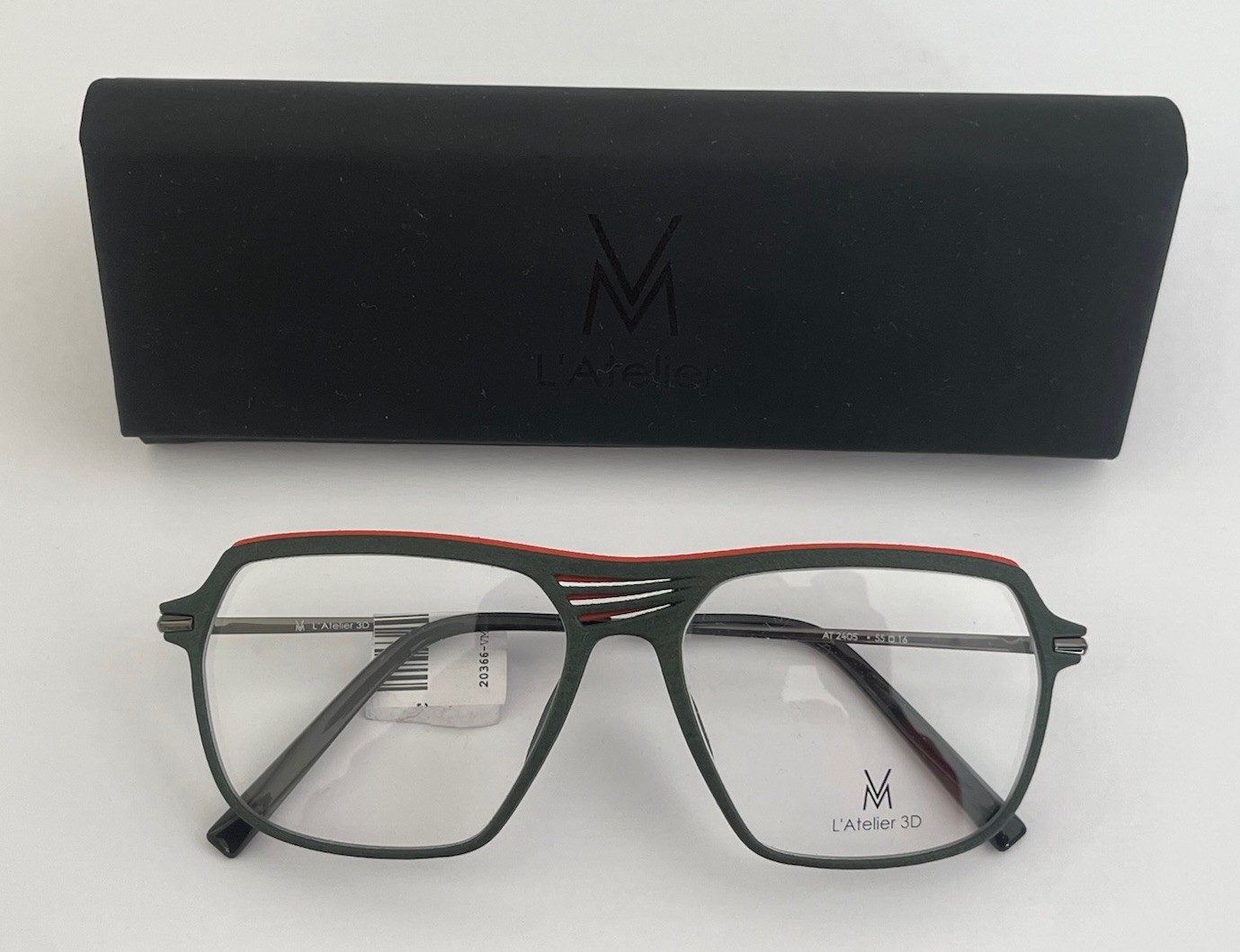 Lunette homme VM neuve et confortable pour corriger la vue avec style et légèreté