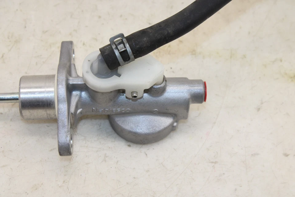 Subaru WRX STI 2015-2021 embrague cilindro maestro OEM NE34 Foto 3 de 4