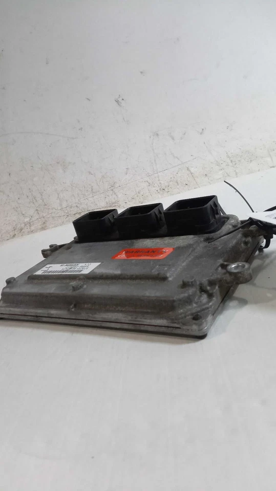 2011 Honda CR-V Engine Control Module ECM 37820REZA73 Used 139K Miles Foto 2 de 4