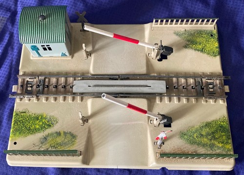 MF0017 Vtg Marklin HO 7390 Mechanically Operated Grade Crossing - Bild 2 von 7