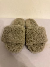 UGG Cozetta Curly Graphic Slide Sandals Women's Size 8 Olive Green Slippers