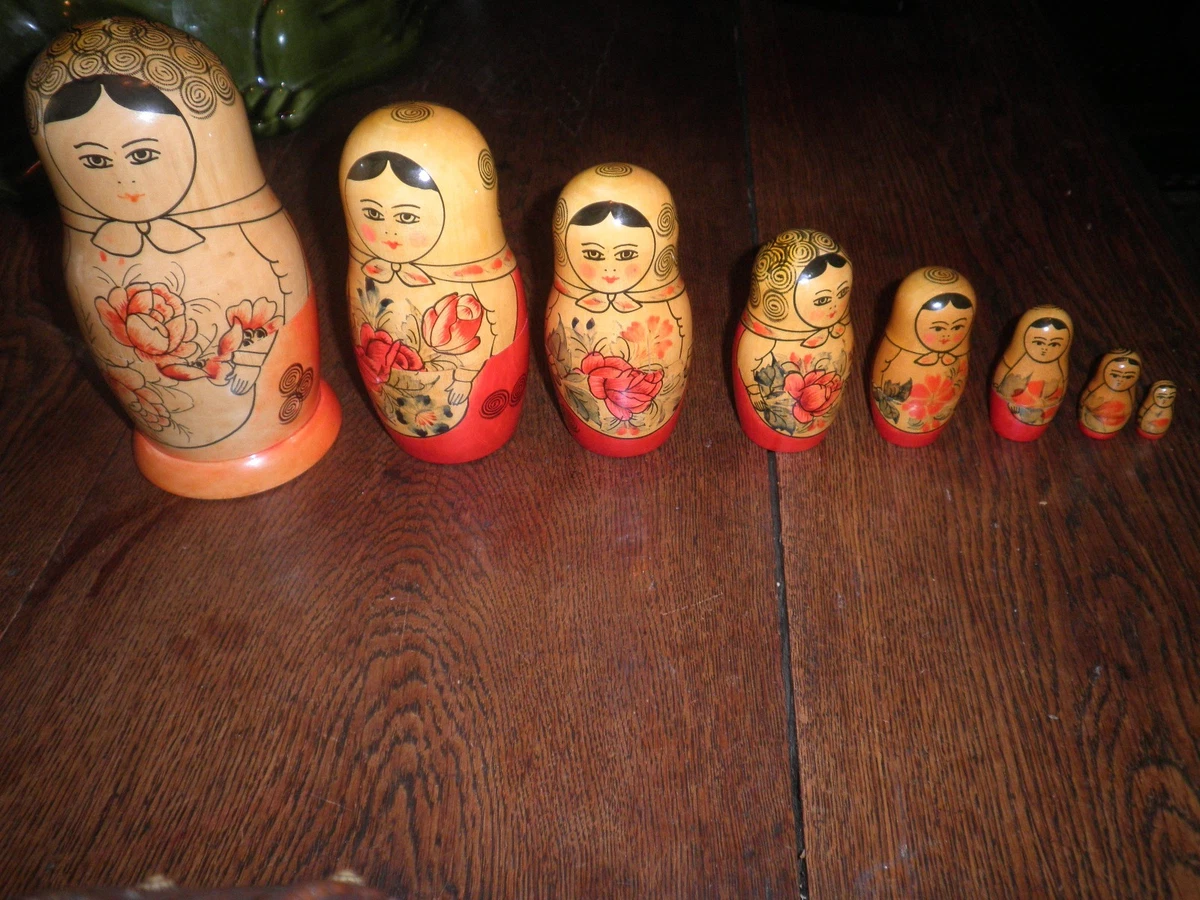Poupées Russes Matriochka Dorées Peintes à La Main Par Koroleva - Pièce Unique Artisanale