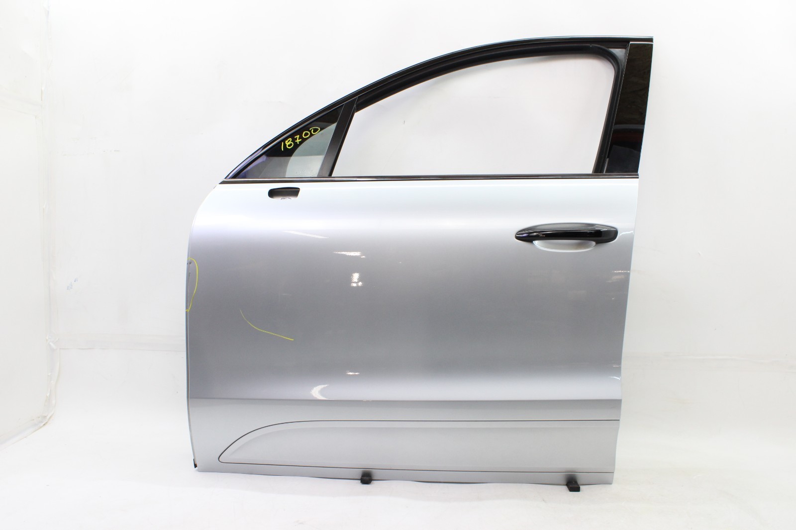 2015 - 2025 PORSCHE MACAN S FRONT LEFT DRIVER SIDE DOOR ASSEMBLY SILVER OEM