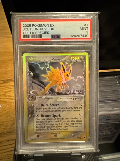 Pokemon Jolteon 7/113 EX Delta Species Reverse Holo Foil PSA 9 (2005)