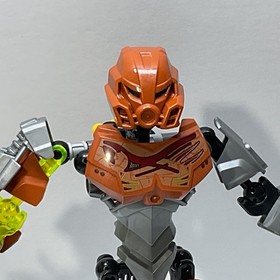 LEGO Bionicle Pohatu Master of Stone 70785 Complete Both Masks & Skull Spider