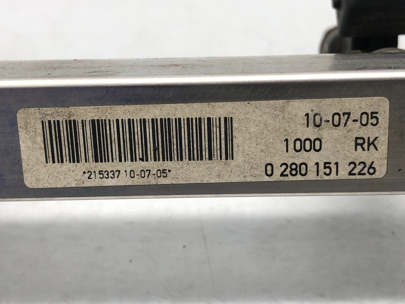 2004-2019 MASERATI GRANTURISMO S 4.7L LEFT DRIVER SIDE FUEL RAIL FUEL NJECTORS