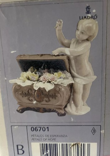Lladro “Petals Of Hope” #6710 Porcelain Figure Retired MINT W/Box - Bild 7 von 8