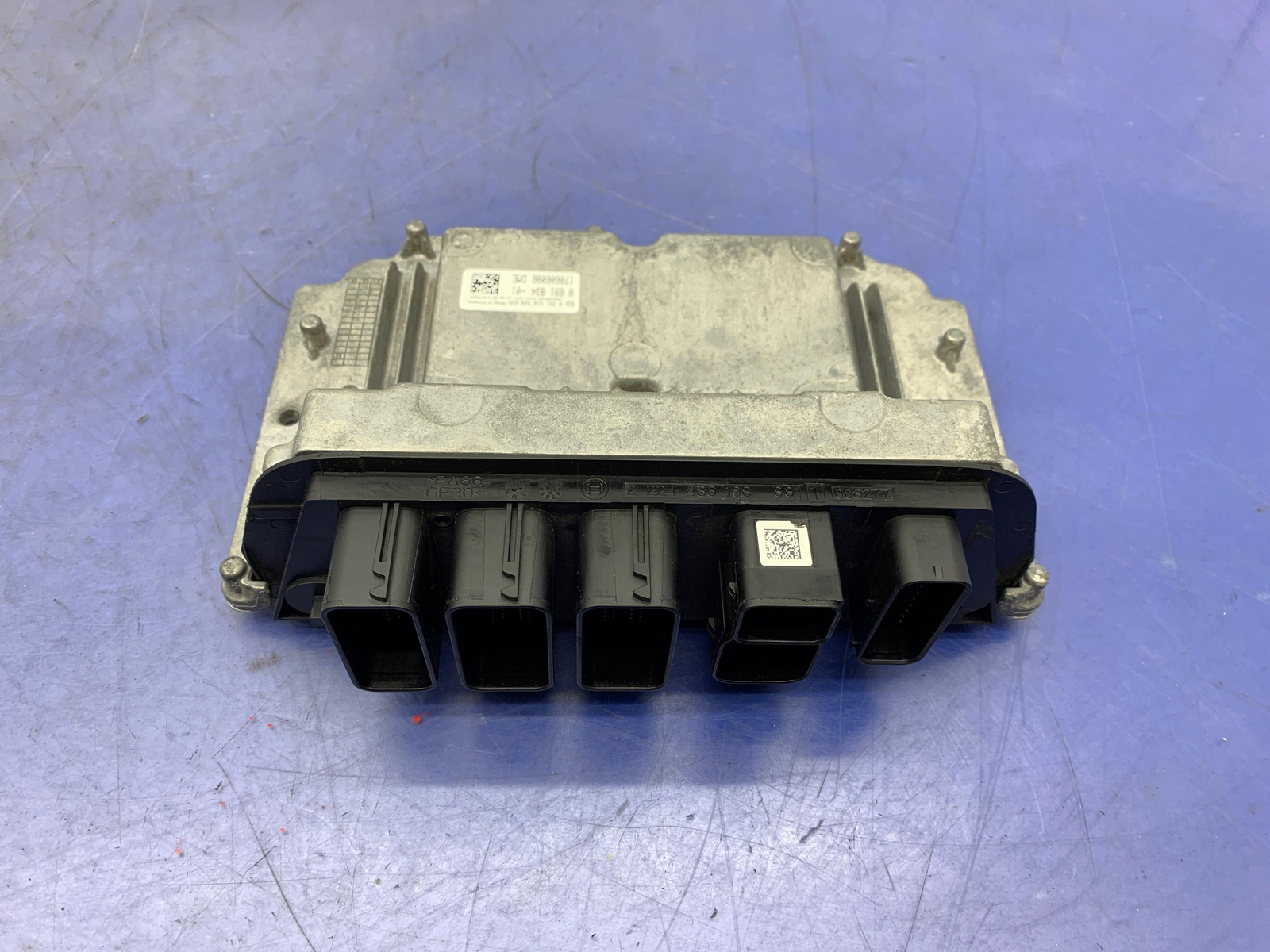 2014 - 2020 BMW I8 OEM 1.5L GASOLINE ENGINE CONTROL MODULE ECU 8691834001
