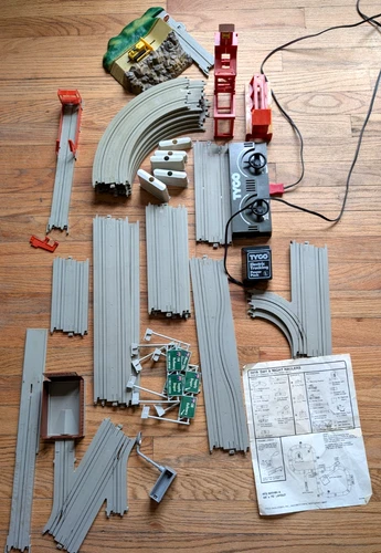 US1 Electric Trucking Tyco Track 5 Trucks Slot Cars Night Haulers
