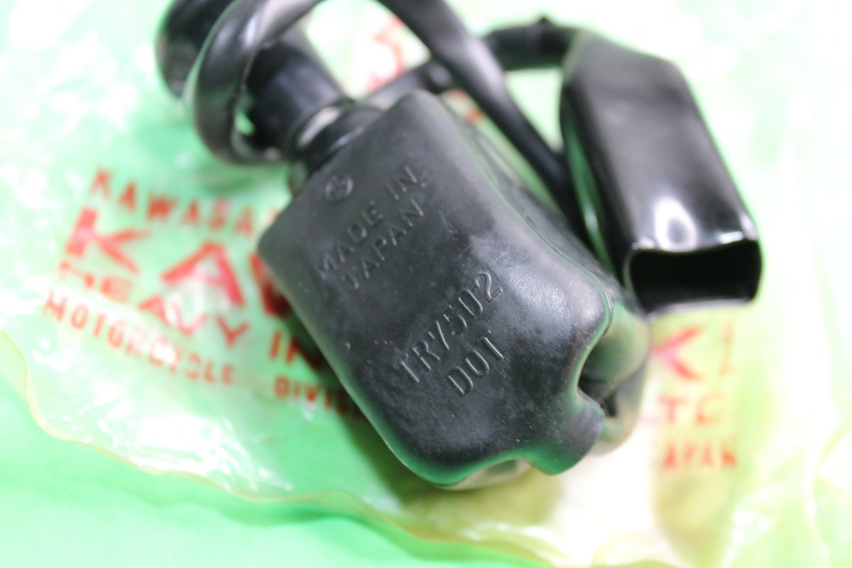 NOS Genuine KAWASAKI 1976-1977 KZ900 A4 A5 HAZARD SWITCH OEM Part