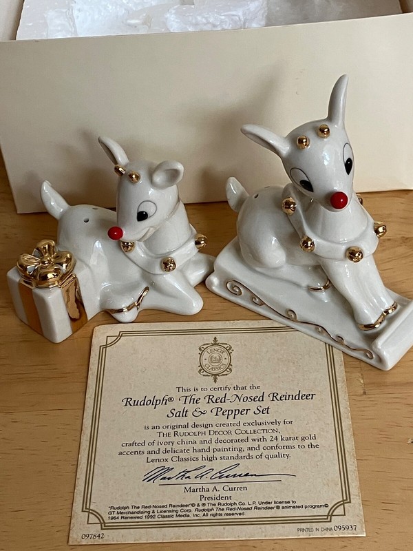 NEW LENOX PORCELAIN RUDOLPH SALT & PEPPER SHAKERS