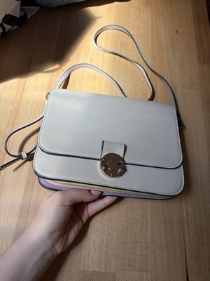 Accessorize Umhängetasche beige Kunstleder Drehverschluss Innentaschen