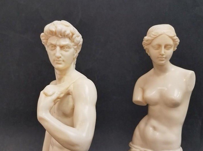 A Santini Classic Replica Statue of Michelangelo David & Venus de Milo