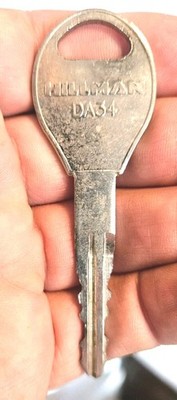 Vintage HILLMAN DA34 Key needed to open certain things