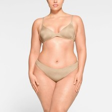 New Women's SKIMS Wireless Form Sand Push-Up Plunge Bra Size 36DDD