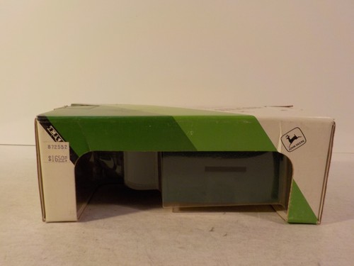 A112 Ertl John Deere Truck Bank 1/38 Scale #5564 Deere Implement Company - Picture 6 of 7