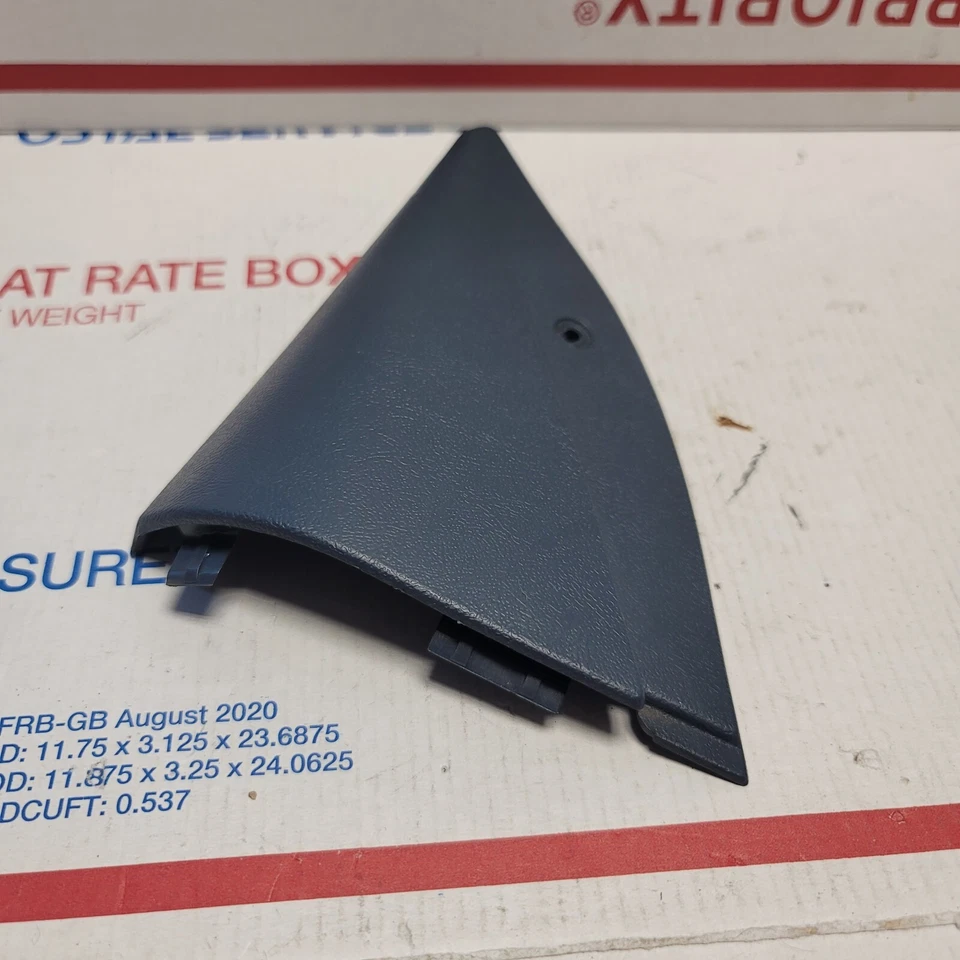 86-88 庞蒂亚克 Oldsmobile Delta 转角盖装饰面板蓝色原始设备制造商 — 第 3/4 张图片