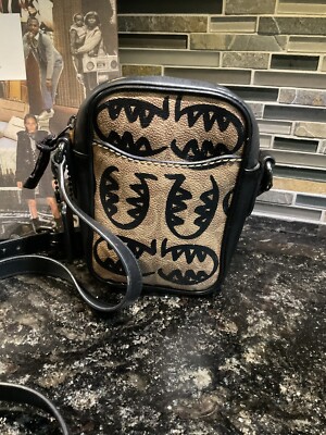 美品❗️COACH × GUANG YU コラボ　ボディーバッグ シグネチャー Coach Dylan 10 In Signature Canvas With Rexy By Guang Yu | eBay