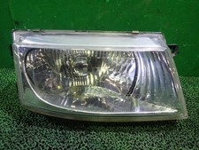 MITSUBISHI Chariot 1996 E-N33W Right Headlight MR178836 [Used] [PA01223707]