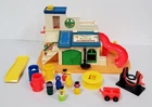 Z-415 VINTAGE 1976/77 FISHER-PRICE PLAY FAMILY SESAME STREET CLUBHOUSE PLAYSET!