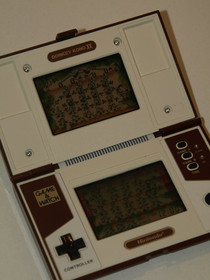 BOXED Donkey Kong 2 NINTENDO Game & Watch VINTAGE 1983 Handheld ELECTRONIC Retro