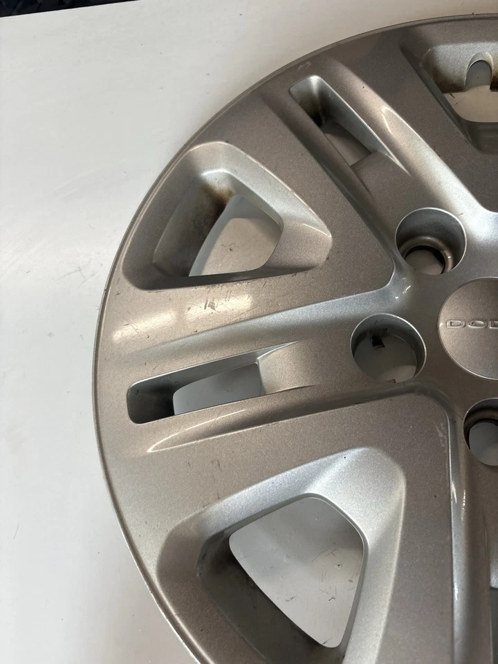 DODGE JOURNEY  17" Bolt-on Hubcap Wheelcover Factory Original 8046B - Image 2 of 4