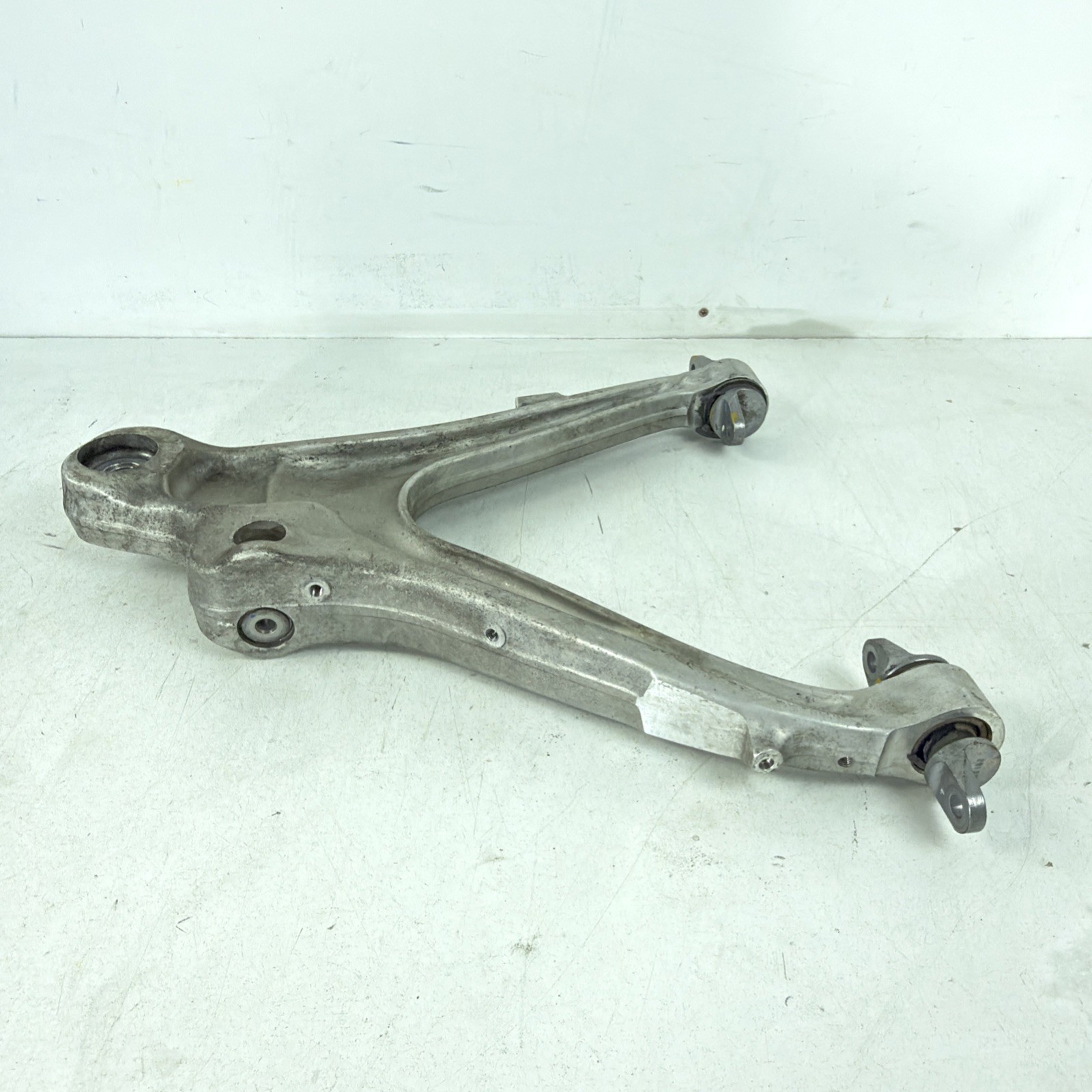 McLaren 720S Rear Right Control arm P/N 14B0587CP