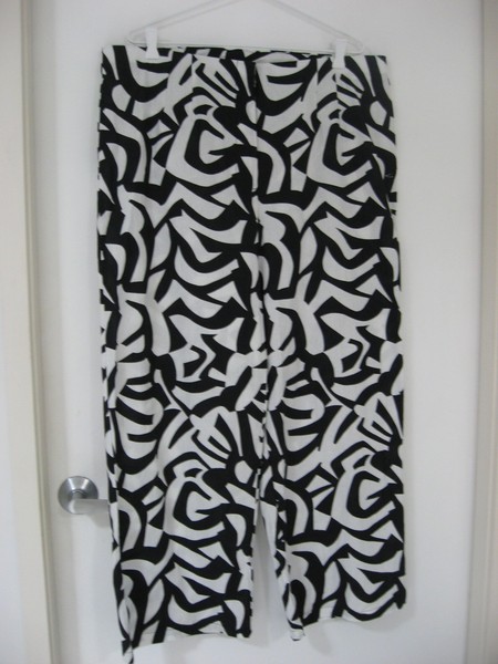 ROCKMANS BLACK+WHITE WIDE LEG COTTON/LINEN PANTS WITH ZIP FRONT SIZE 18