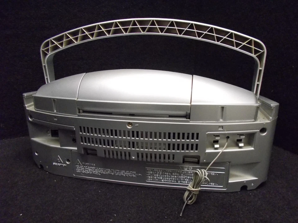 JVC CD Portable System, RD-T7RGN, ohne Fernbedienung, silber. #L-279 - Bild 3 von 3