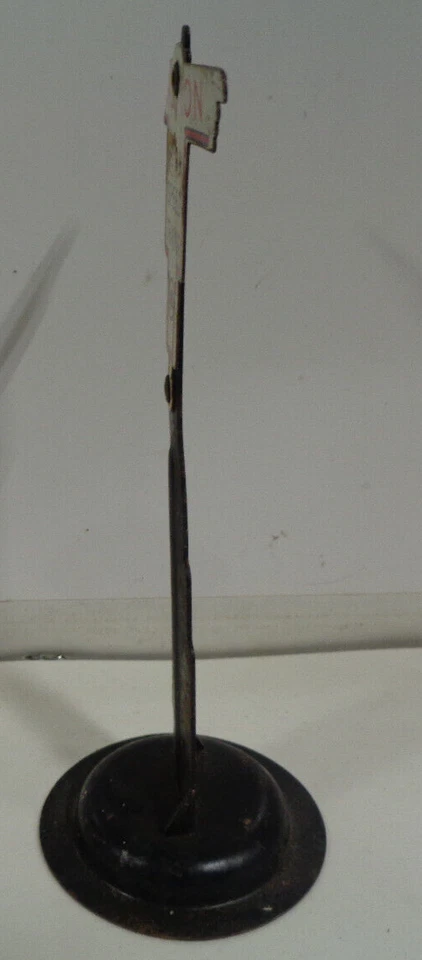 VINTAGE MARX #314 O SCALE ALLMETAL CROSSING SIGN - Image 4 of 4