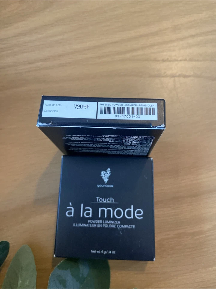 NEW LOT OF 2 🌸 Younique Touch A La Mode POWDER LUMINIZER BENEVOLENT - Image 3 of 3