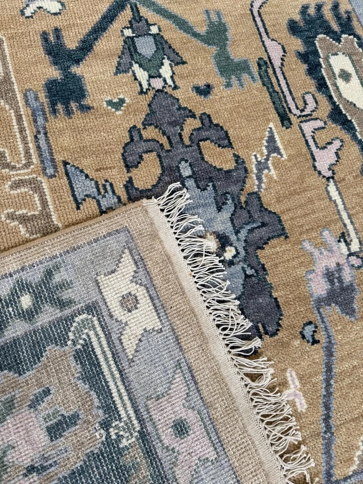 Beige Grey Oushak Rug Traditional Turkish rug Hand-Knotted Rug, living area Rug. - Image 3 of 4