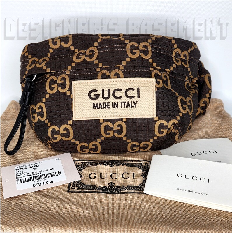 GUCCI beige & brown RIPSTOP nylon GG zip Crossbody Waist
