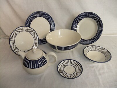 Tesco Home - Manhattan - blaue Streifen auf Elfenbein, moderne Keramik - 3F7B #