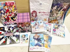 Love Live Set (Blu-ray, multi-cover, t-shirt, etc.)