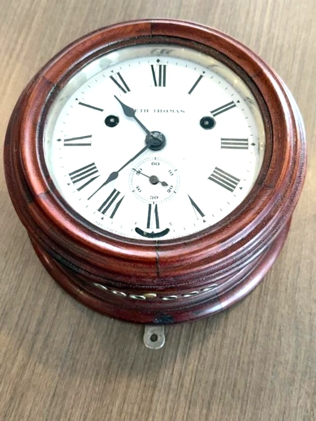 Antiguo reloj de barco de madera de armario o yate Seth Thomas circa 1936 casi como nuevo Foto 3 de 4