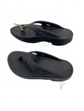 OOFOS Stylish Black Flip Flops  - Comfortable Sandals   men's 10 or women's 12