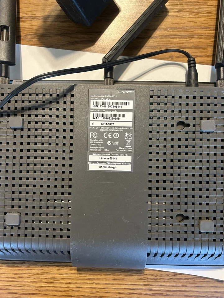 Linksys EA6900 AC1900 V1.1  Dual Band WiFi 2.4 GH N 5 GHZ AC Router - Image 2 of 2