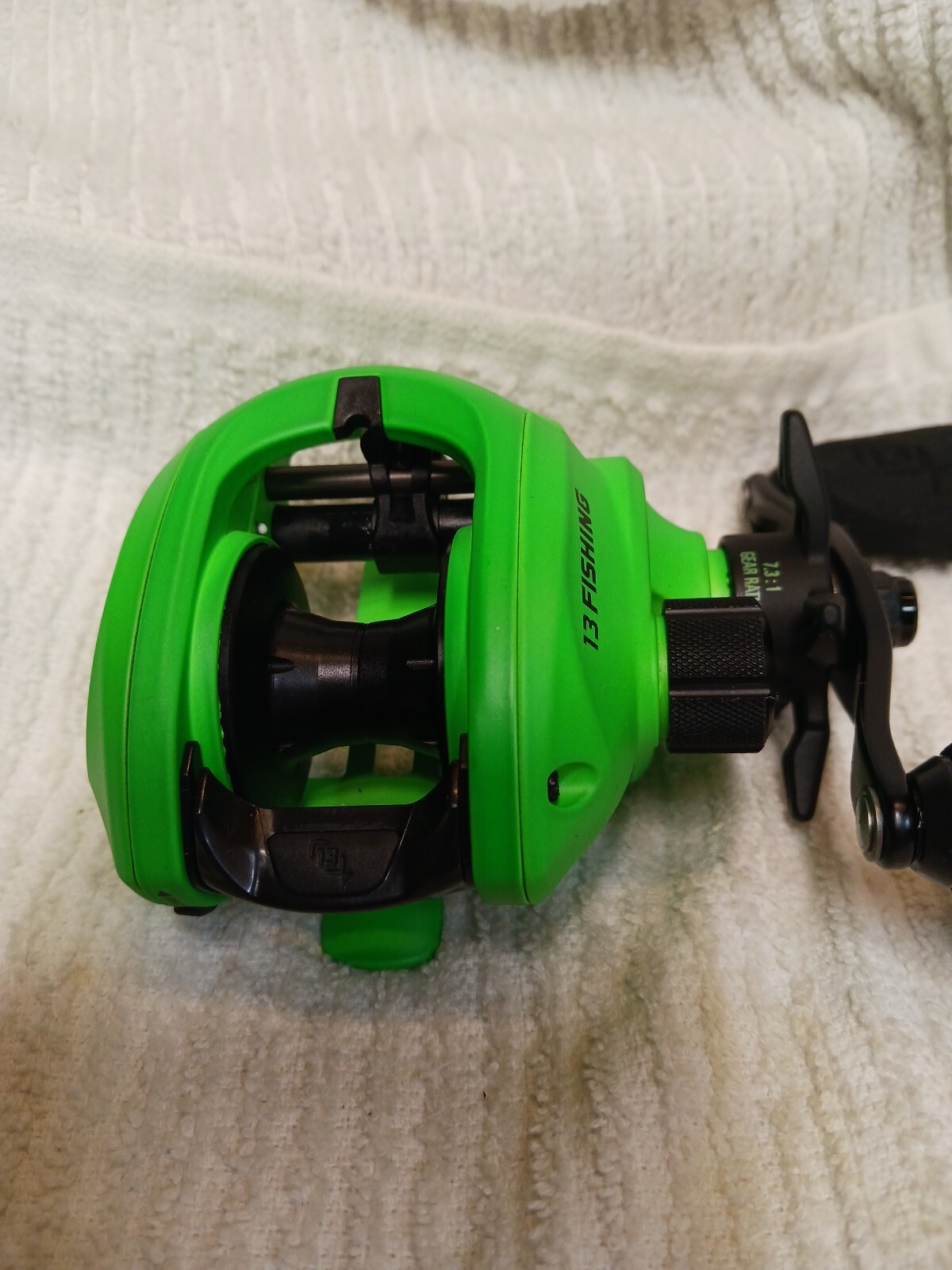 13 FISHING INCEPTION SPORT Z 7.3:1 ISZ7.3-RH RIGHT HAND BAITCAST REEL