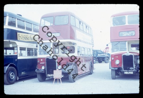 Burton upon Trent 11 FA9750 Guy Arab III Original 35mm Farbdia