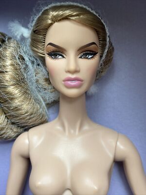 fashion royalty Natalia Fatale カスタム品 INTEGRITY Fashion Royalty Acquired Traits Natalia Fatale