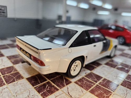 (WHITEBOX VERSION) 1981 OPEL MANTA B 400 WHITE 1/24 SCALE DIECAST MODEL CAR - Picture 6 of 24