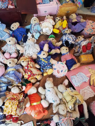 Muffy VanderBear Bears Lot 1980's-90's EUC Bears Bunnies Tons Of Accessories - Picture 3 of 10